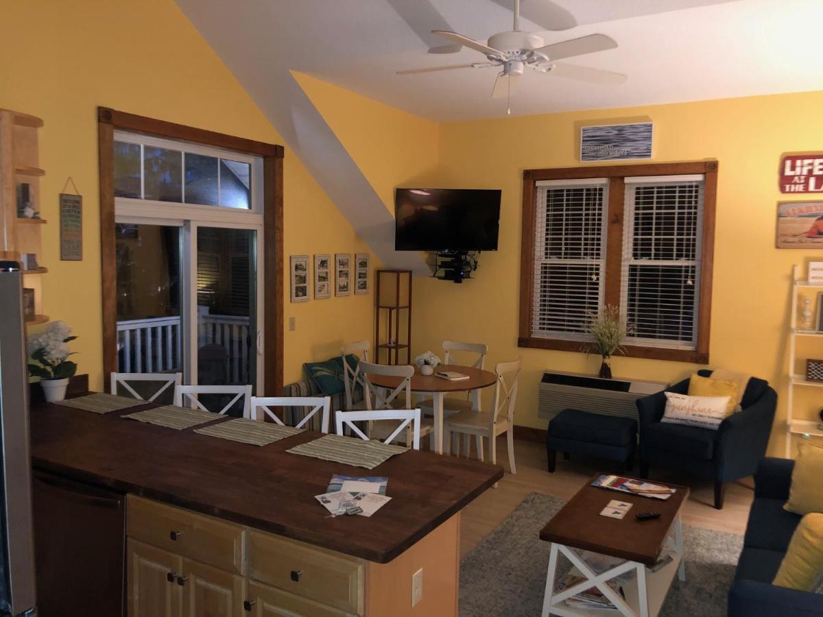 Lakeside Suites Elkhart Lake Exterior photo